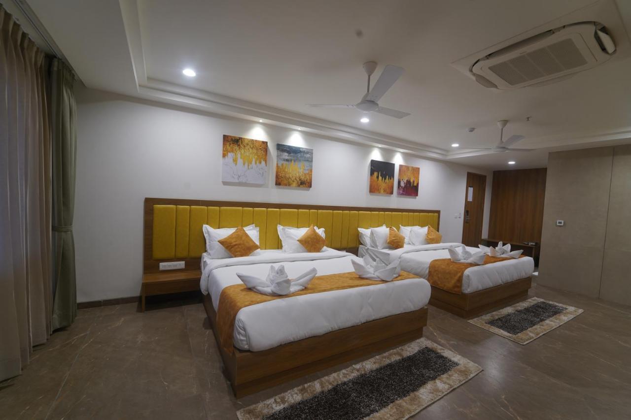 Kevadia Hotel Stature Inn מראה חיצוני תמונה
