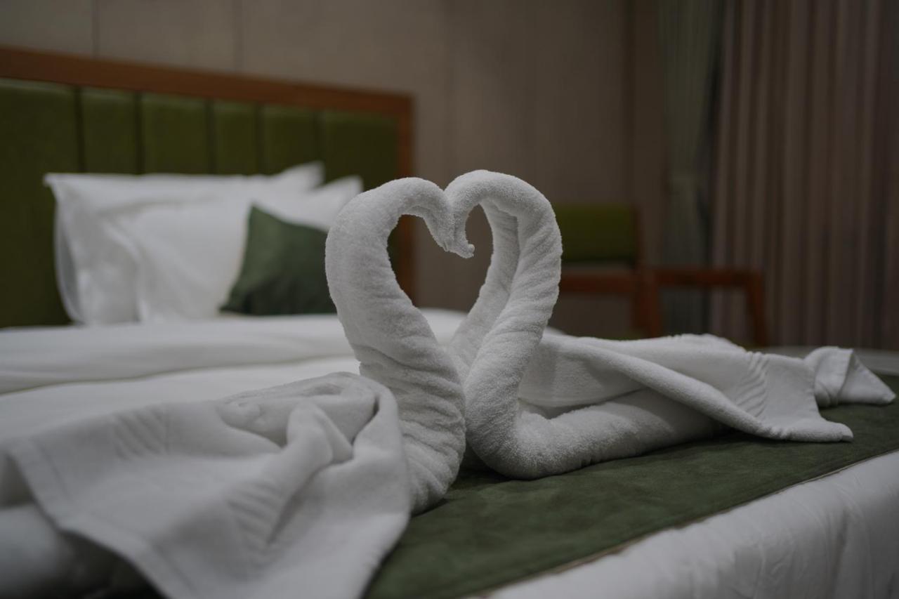 Kevadia Hotel Stature Inn מראה חיצוני תמונה
