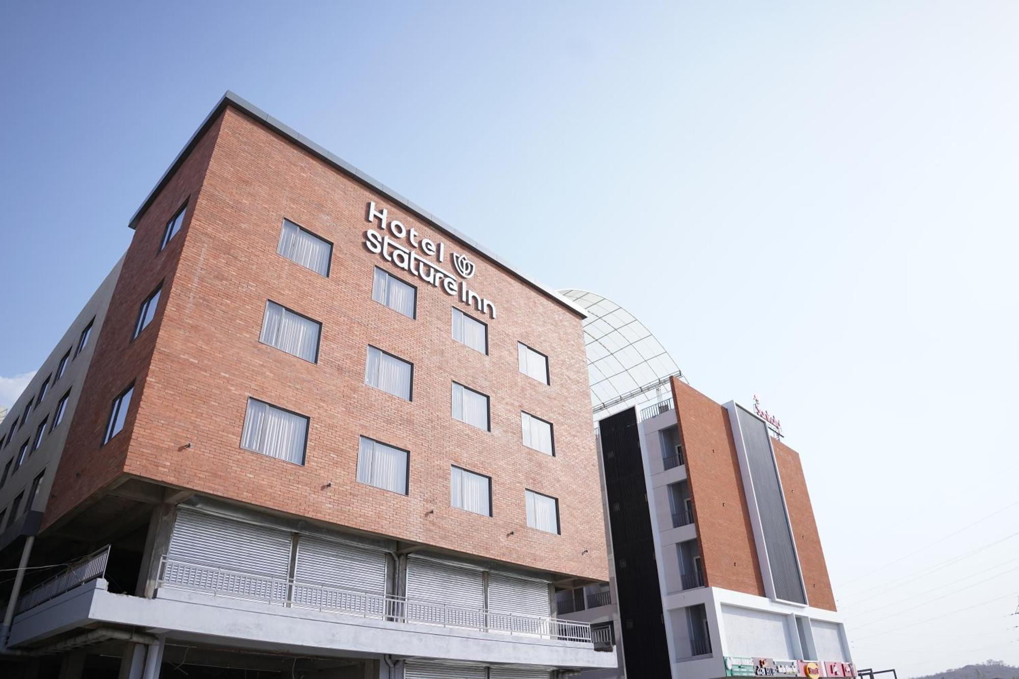 Kevadia Hotel Stature Inn מראה חיצוני תמונה