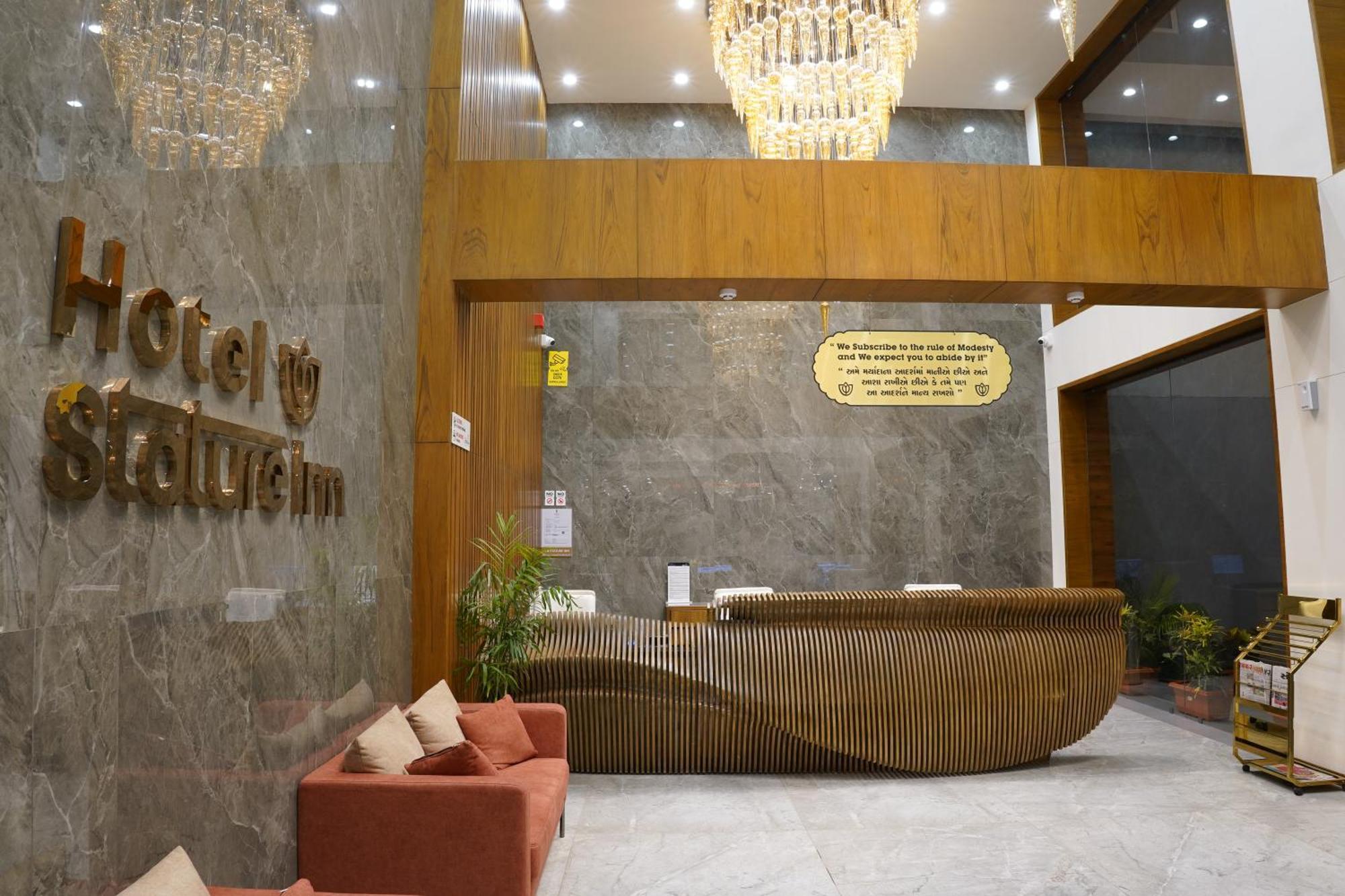 Kevadia Hotel Stature Inn מראה חיצוני תמונה