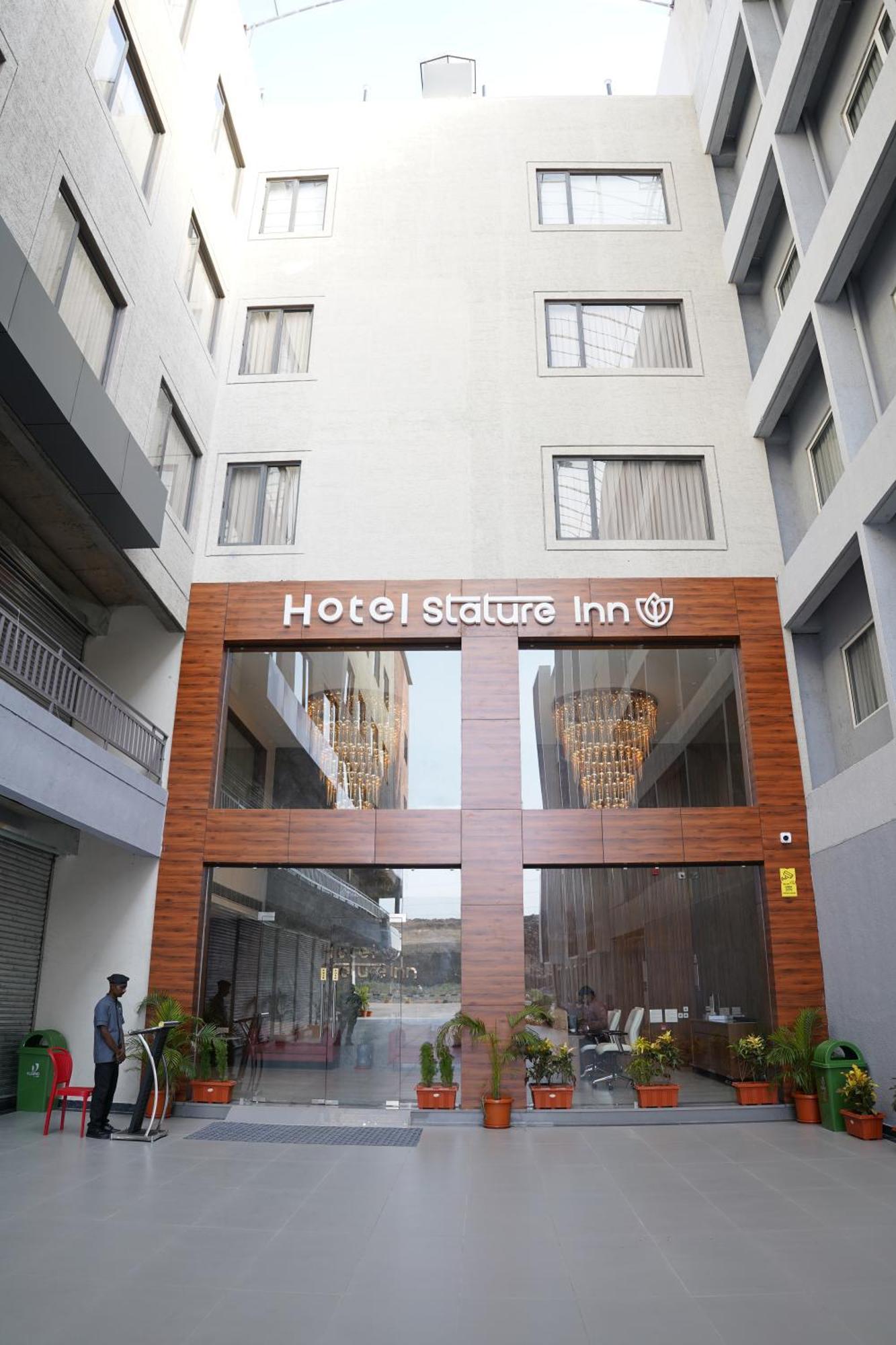 Kevadia Hotel Stature Inn מראה חיצוני תמונה